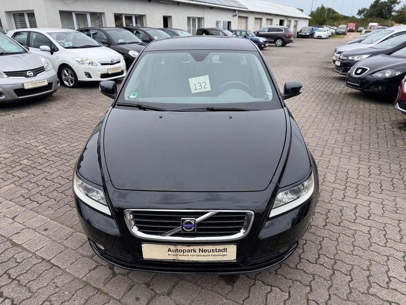 Gebraucht Volvo V50 Kinetic 101 PS (74 kW) 2008 Schwarz Kombi