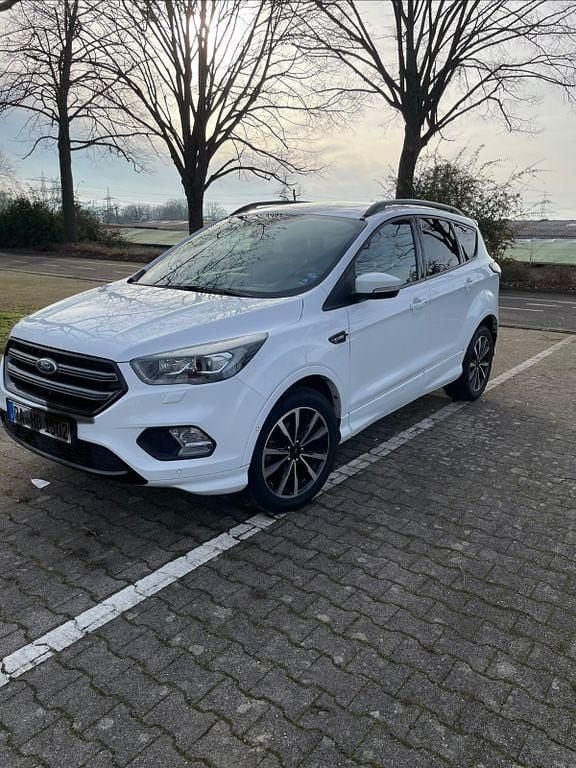 Weiß Gebraucht 2018 Ford Kuga ST-Line SUV | 15.550 € (Fairer Preis) - Bild 1/4