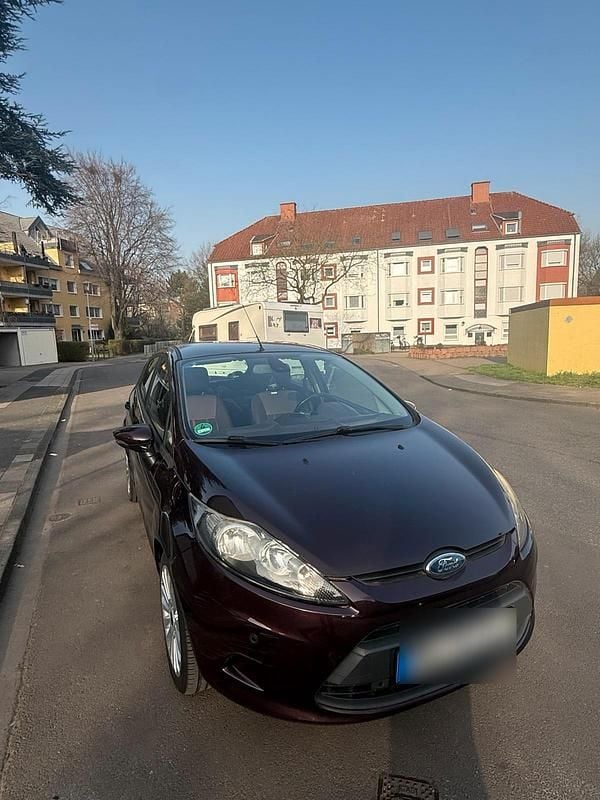 Gebraucht Ford Fiesta 81 PS (59 kW) 2010 Andere farben Kleinwagen