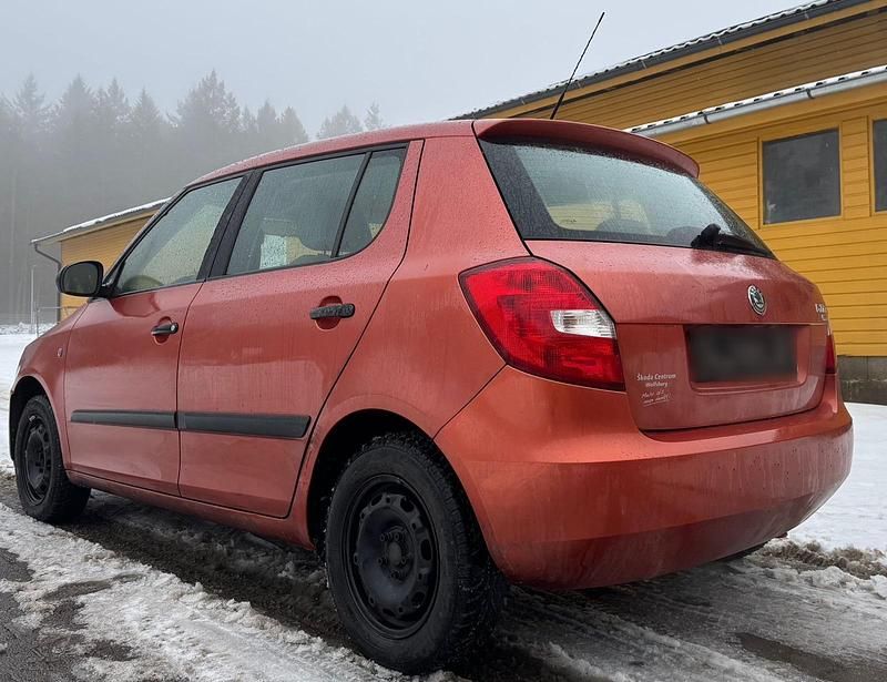 Gebraucht Skoda Fabia 60 PS (44 kW) 2008 Rot Limousine