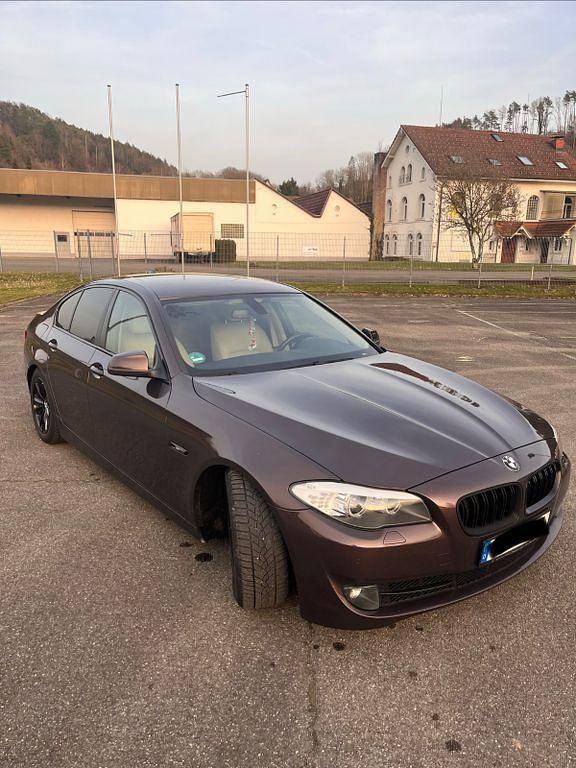 Gebraucht BMW 523 Performance 204 PS (150 kW) 2010 Braun Limousine