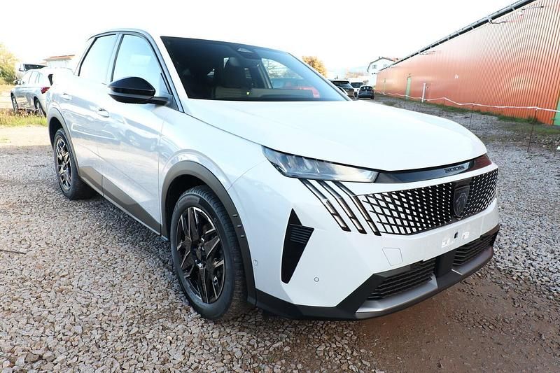 Neu Peugeot 3008 Allure 145 PS (106 kW) 2025 Okenit weiß metallic okenit weiß metallic SUV