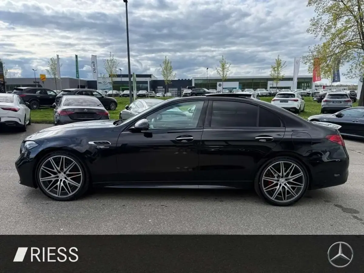 Gebraucht Mercedes C63 AMG AMG 476 PS (350 kW) 2024 Metalliclack obsidianschwarz Limousine
