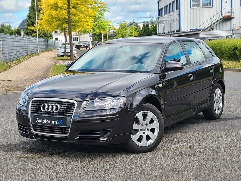 Grau Gebraucht 2006 Audi A3 Sportback Ambiente Kombi | 7.499 € (Etwas zu teuer) - Bild 1/4