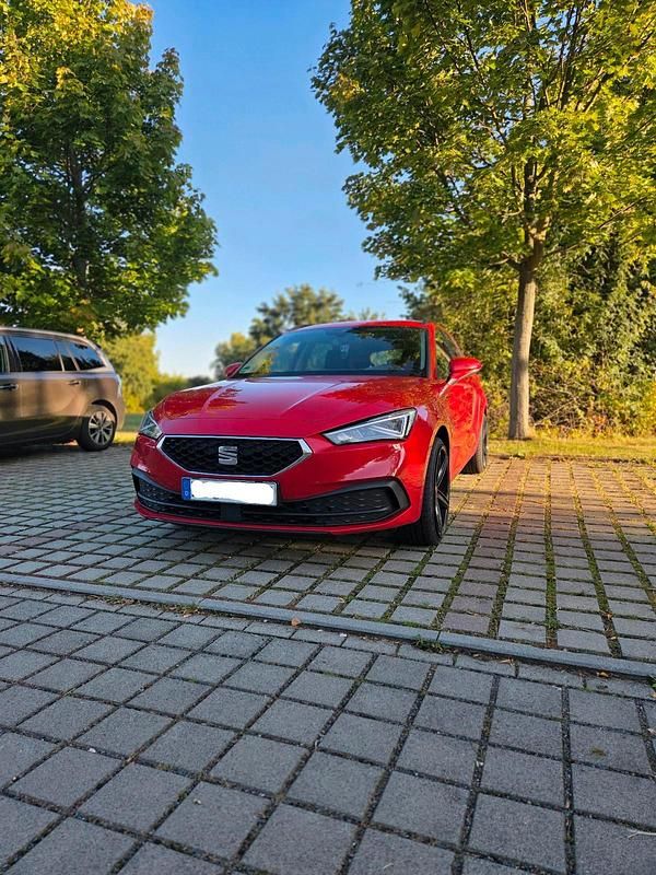 Rot Gebraucht 2020 Seat Leon ST Kombi | 16.800 € (Guter Preis) - Bild 1/4