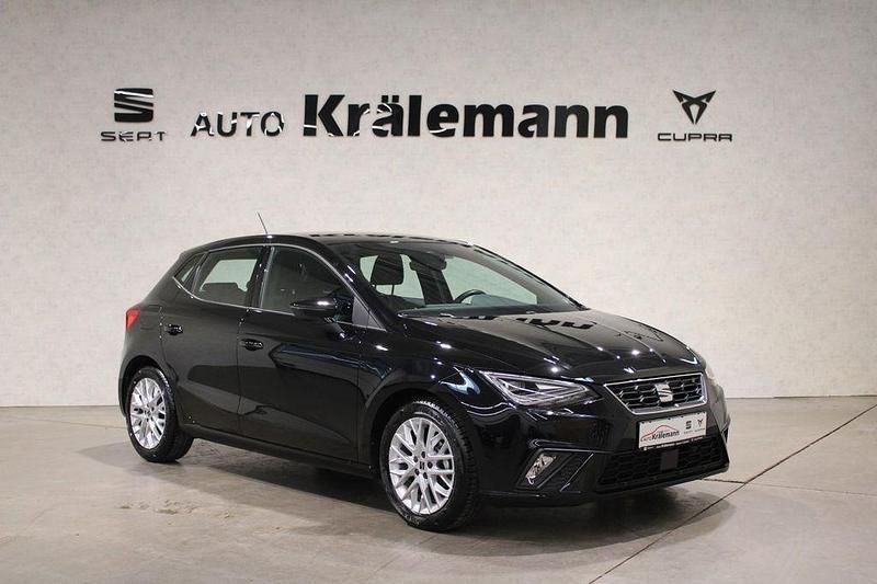Schwarz Gebraucht 2023 Seat Ibiza FR Limousine | 17.990 € (Fairer Preis) - Bild 1/4