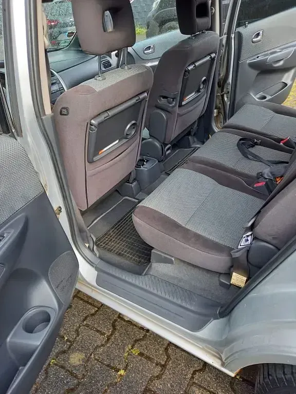 Gebraucht Mazda Premacy Comfort 101 PS (74 kW) 2003 Silber Van / Kleinbus