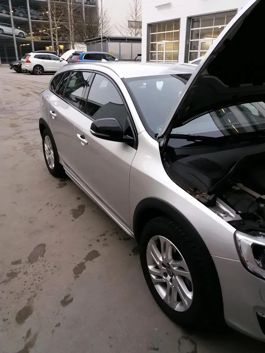 Gebraucht Volvo V60 CC 150 PS (110 kW) 2017 Beige Kombi