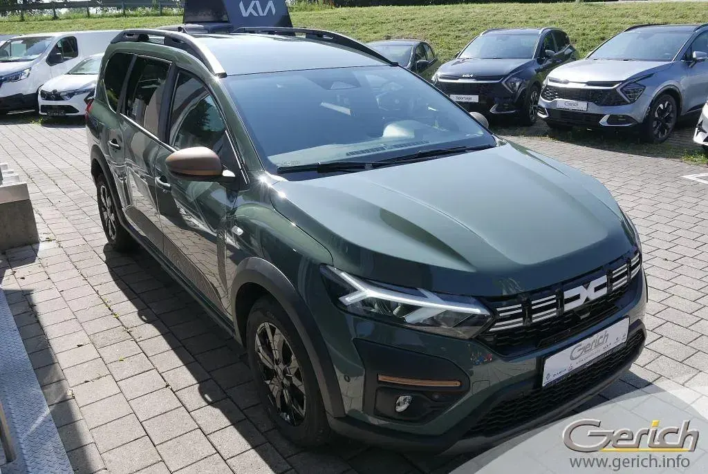 Neu Dacia Jogger Extreme 110 PS (80 kW) 2025 Grün Van / Kleinbus
