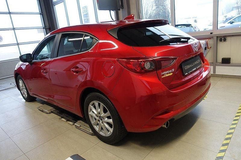 Gebraucht Mazda 3 120 PS (88 kW) 2017 Rot Limousine