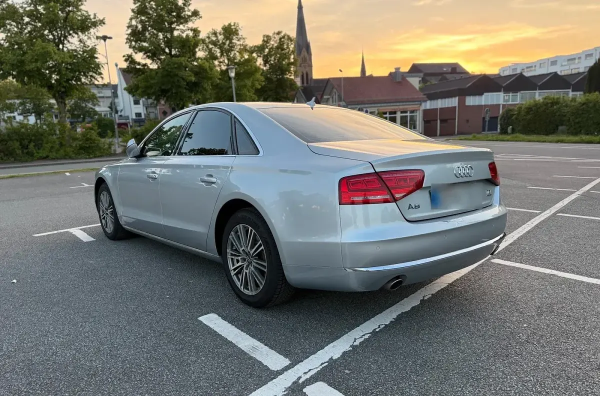 Gebraucht Audi A8 250 PS (183 kW) 2013 Silber Limousine