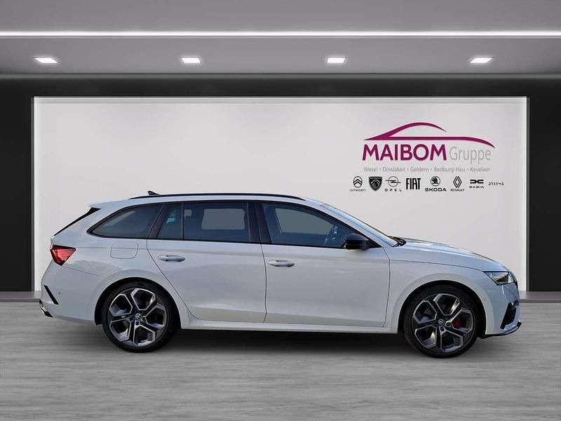 Gebraucht Skoda Octavia RS 200 PS (147 kW) 2022 Moonweiss metallic Kombi