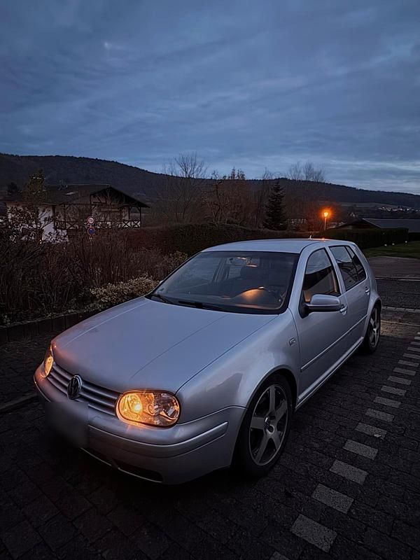 Silber Gebraucht 2001 VW Golf Limousine | 1.500 € (Superpreis) - Bild 1/4