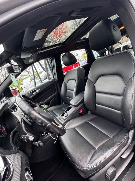 Gebraucht Mercedes B250 211 PS (155 kW) 2015 Grau Van / Kleinbus