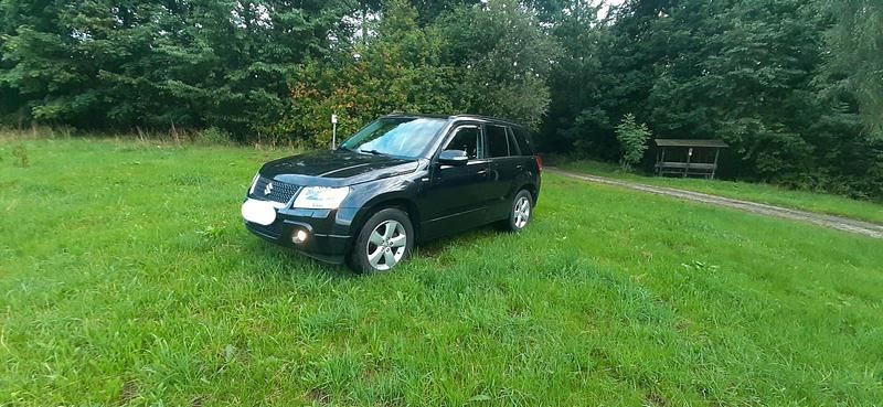 Schwarz Gebraucht 2013 Suzuki Grand Vitara SUV | 9.750 € (Fairer Preis) - Bild 1/4