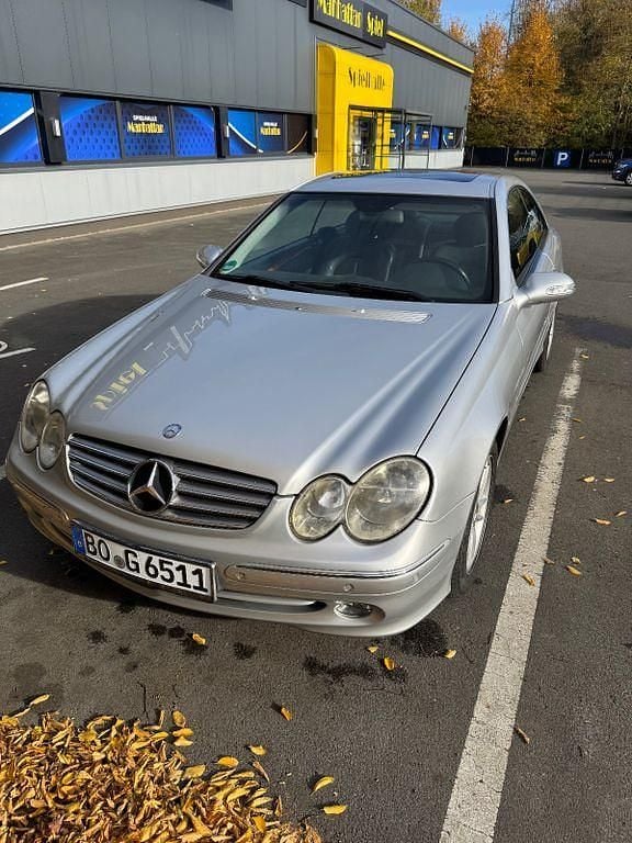 Silber Gebraucht 2003 Mercedes CLK270 Elegance Coupé | 4.950 € (Fairer Preis) - Bild 1/4