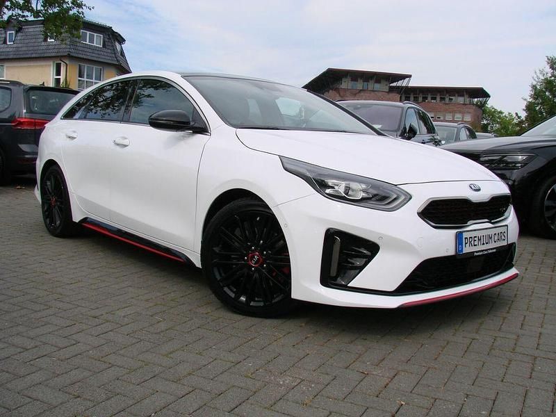 White deluxe Gebraucht 2021 Kia ProCeed GT Kleinwagen | 24.980 € (Fairer Preis) - Bild 1/4