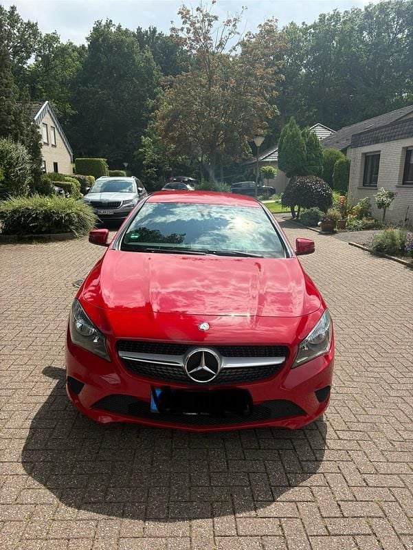 Rot Gebraucht 2016 Mercedes CLA200 Kombi | 12.500 € (Guter Preis) - Bild 1/4
