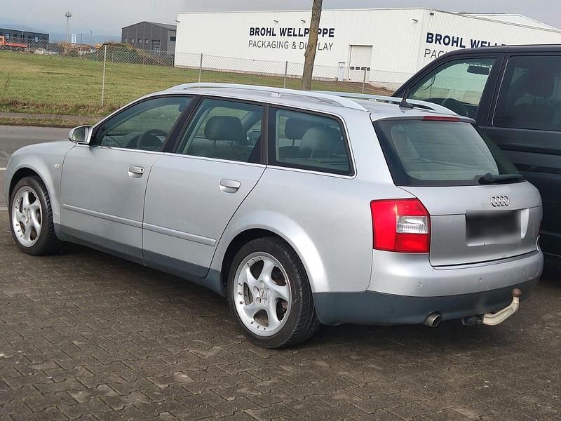 Gebraucht Audi A4 131 PS (96 kW) 2001 Silber Kombi