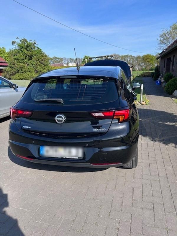 Gebraucht Opel Astra 105 PS (77 kW) 2019 Schwarz Kleinwagen