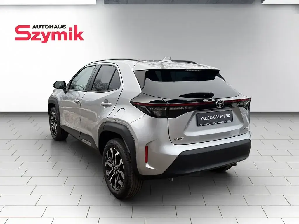 Gebraucht Toyota Yaris Cross Style 131 PS (96 kW) 2026 Silber SUV