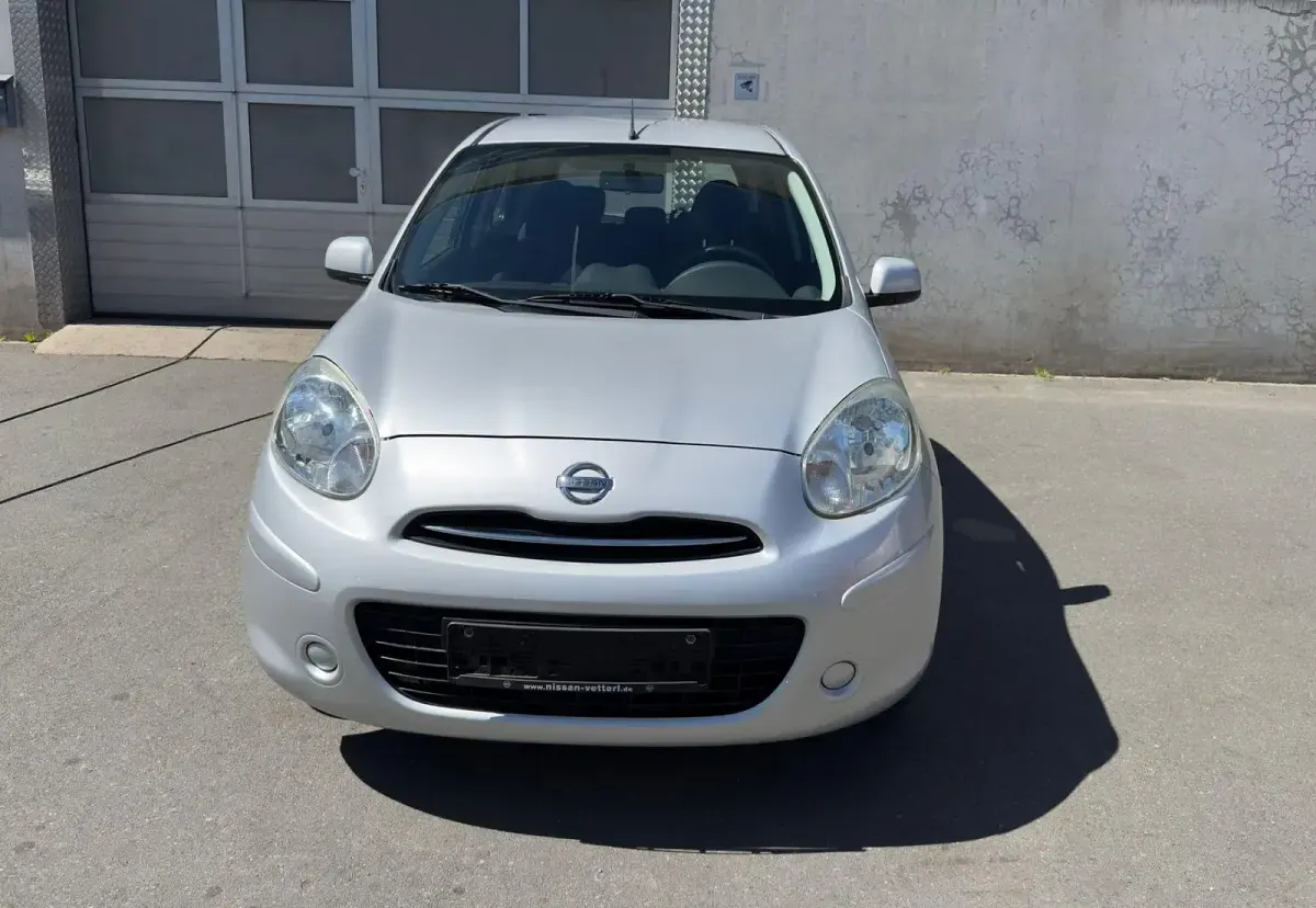 Gebraucht Nissan Micra Acenta 80 PS (58 kW) 2012 Silber Kleinwagen