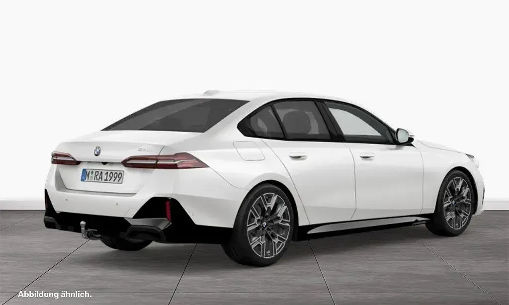 Gebraucht BMW 520 Comfort Edition 197 PS (144 kW) 2025 Weiß Limousine