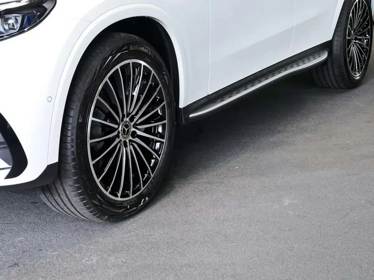 Gebraucht Mercedes GLC220 AMG 197 PS (144 kW) 2026 Weiß SUV