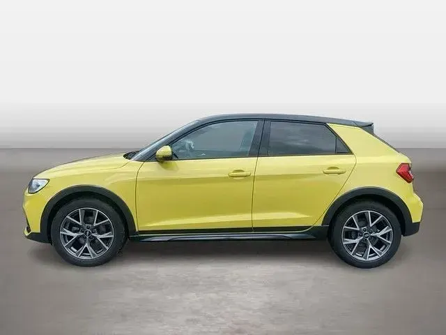 Gebraucht Audi A1 Basis 95 PS (69 kW) 2022 Gelb SUV