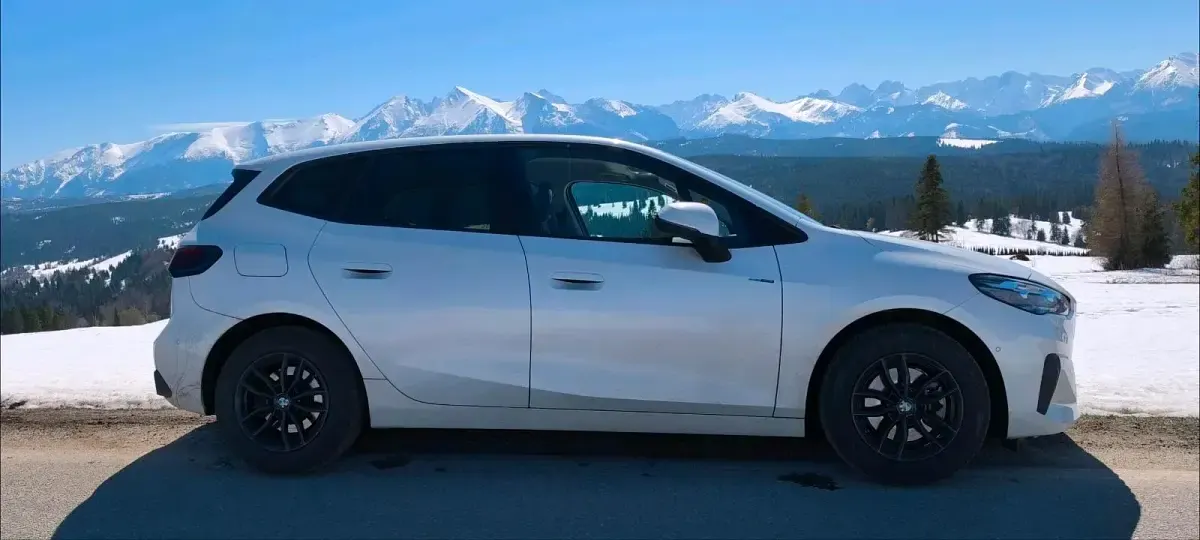 Gebraucht BMW 218 Luxury Line 150 PS (110 kW) 2023 Weiß Kombi