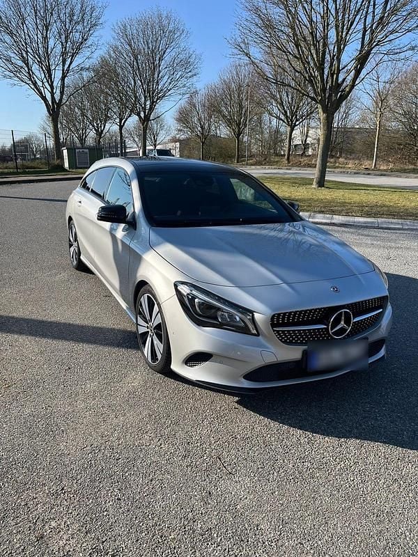 Gebraucht Mercedes CLA200 Shooting Brake 156 PS (114 kW) 2017 Silber Kombi