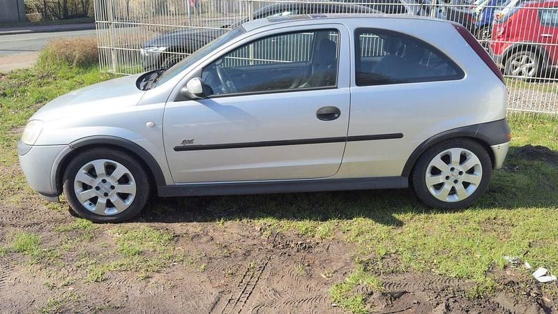 Gebraucht Opel Corsa Sport 75 PS (55 kW) 2002 Silber Kleinwagen