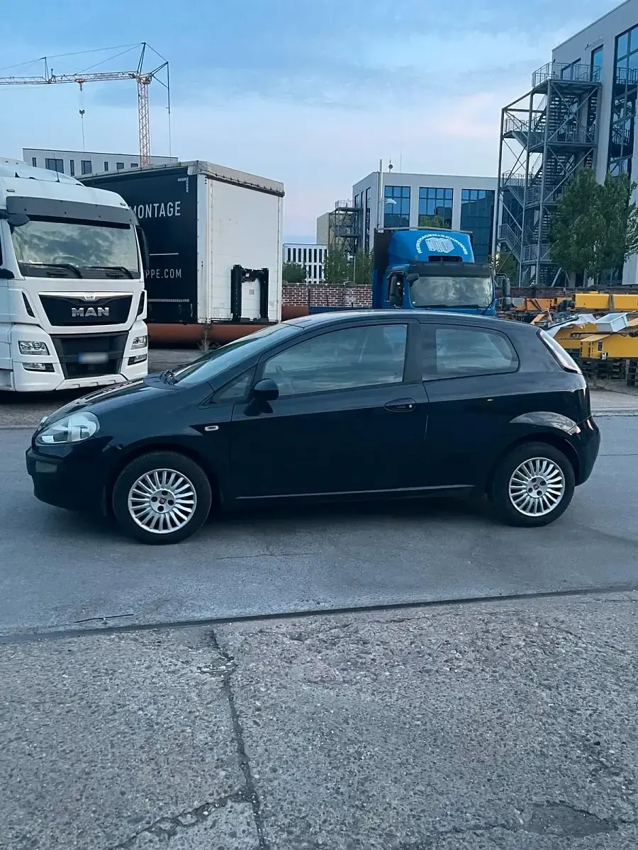 Gebraucht Fiat Punto Evo 69 PS (50 kW) 2012 Grau Kleinwagen