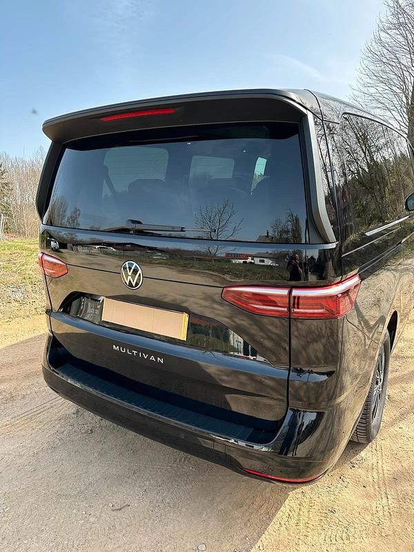 Occasion VW Multivan 136 ch (100 kW) 2023 Noir Monospace