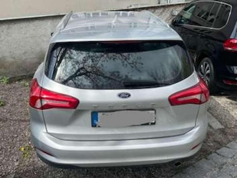 Gebraucht Ford Focus 101 PS (74 kW) 2022 Silber Kombi