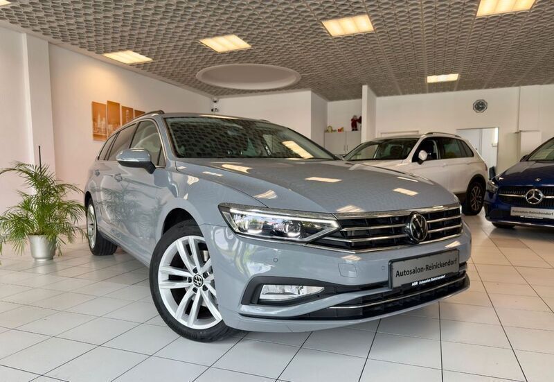 Mondsteingrau Gebraucht 2023 VW Passat Business Kombi | 25.980 € (Superpreis) - Bild 1/4