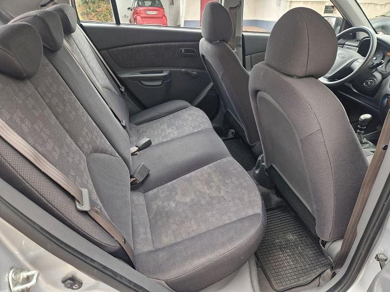 Gebraucht Kia Rio EX 97 PS (71 kW) 2009 Silber Limousine