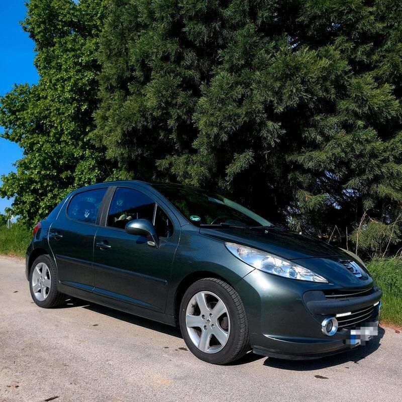 Grün Gebraucht 2008 Peugeot 207 Limousine | 2.590 € (Guter Preis) - Bild 1/4