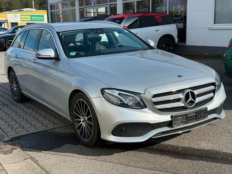 Gebraucht Mercedes E350 258 PS (189 kW) 2017 Silber Kombi