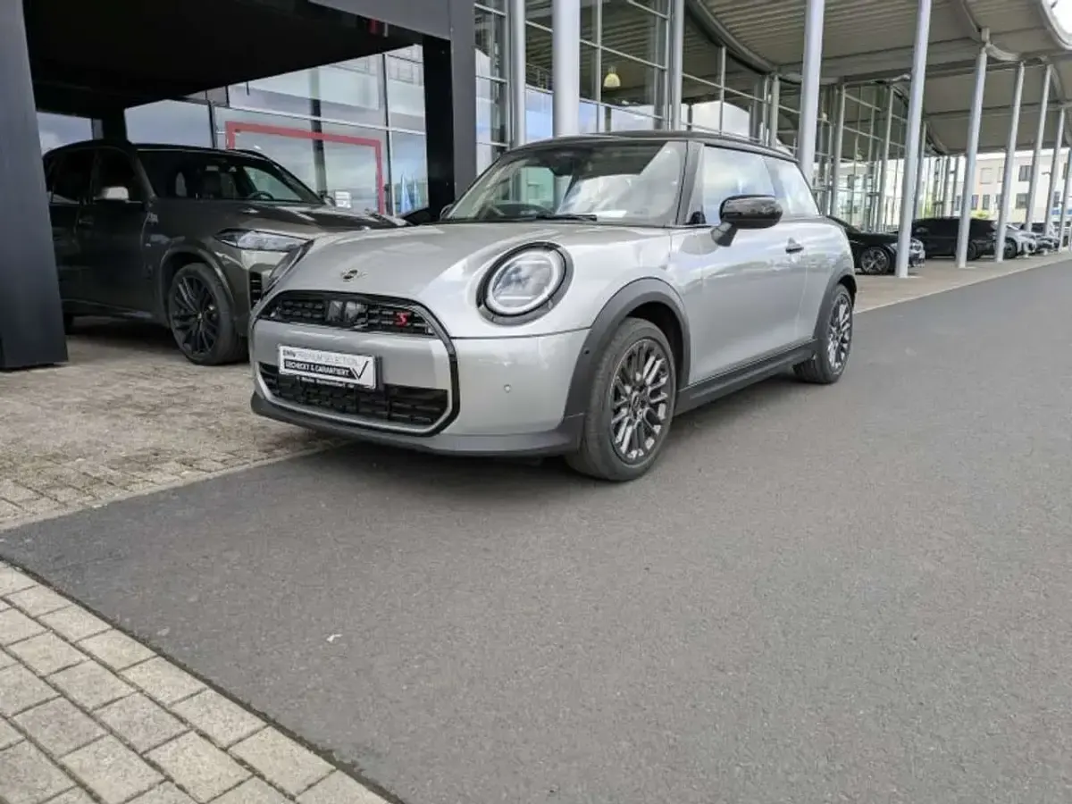 Gebraucht Mini Cooper S 204 PS (150 kW) 2025 Silber Kleinwagen