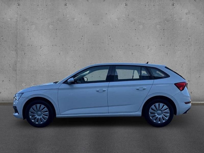Gebraucht Skoda Scala Cool Plus 95 PS (69 kW) 2022 Weiss Kleinwagen