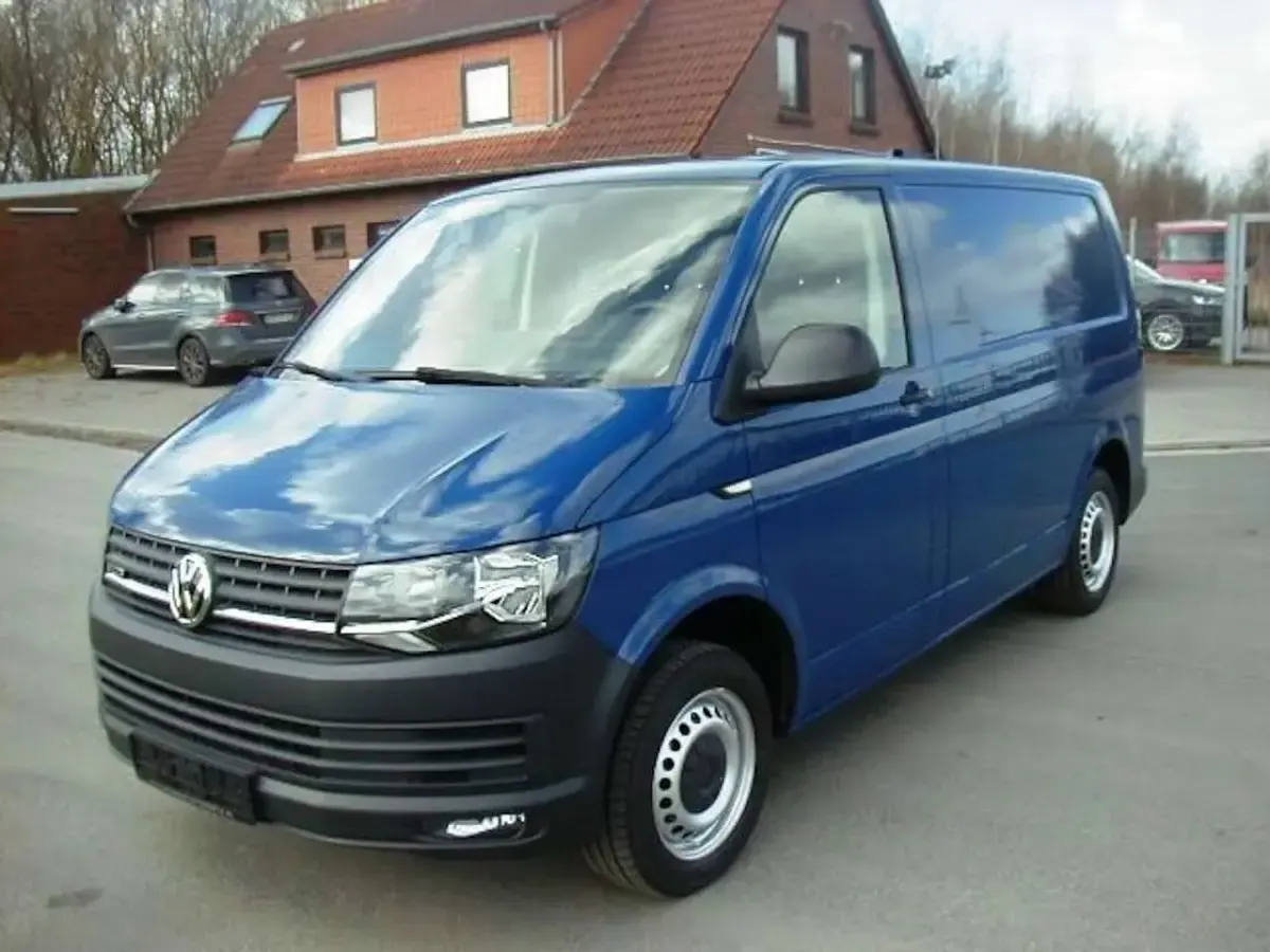 Używany VW Transporter 150 KM (110 kW) 2018 Niebieski Van