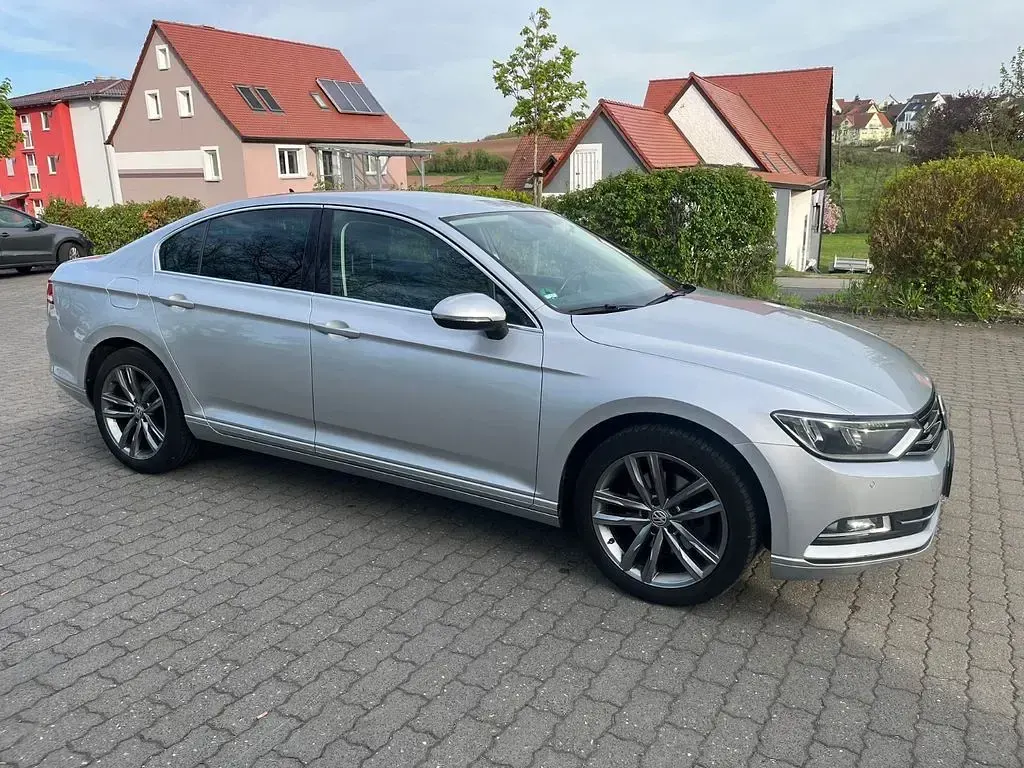 Gebraucht VW Passat Comfortline 150 PS (110 kW) 2015 Silber Limousine
