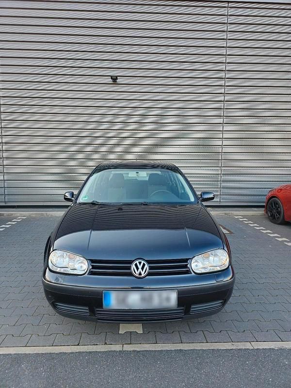 Gebraucht VW Golf IV 101 PS (74 kW) 2003 Schwarz Kleinwagen