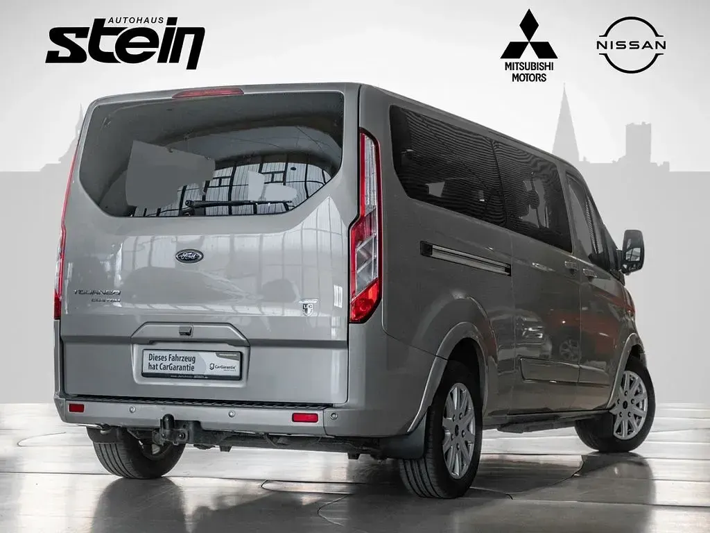Gebraucht Ford Tourneo Custom Titanium 170 PS (125 kW) 2017 Beige Van