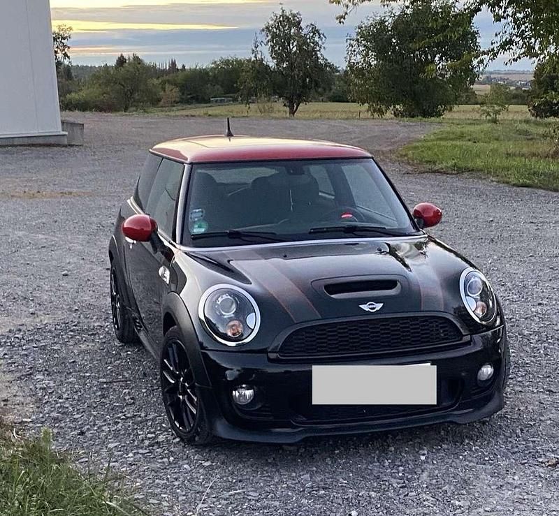 Schwarz Gebraucht 2012 Mini John Cooper Works Kleinwagen | 10.990 € (Fairer Preis) - Bild 1/4