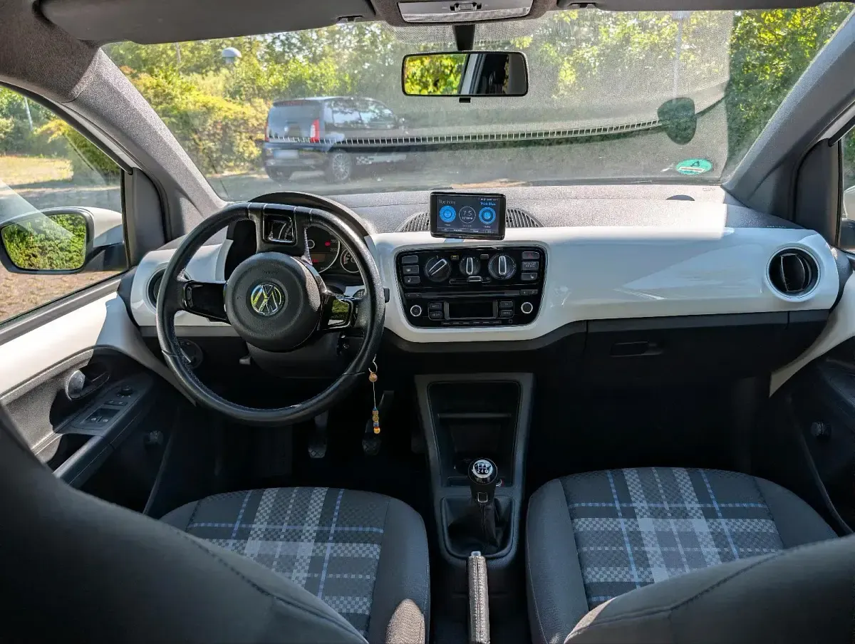 Gebraucht VW up! CLUB 75 PS (55 kW) 2016 Weiß Kleinwagen
