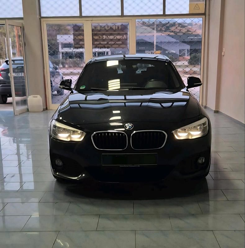 Schwarz Gebraucht 2016 BMW 120 M Sport Kleinwagen | 14.399 € (Guter Preis) - Bild 1/4