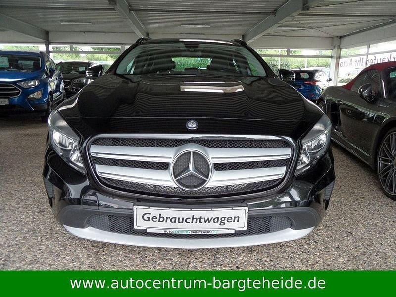 Gebraucht Mercedes GLA200 Style 156 PS (114 kW) 2014 Schwarz SUV