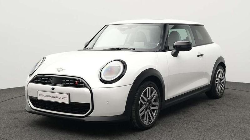 Gebraucht Mini Cooper S Classic 204 PS (150 kW) 2024 Weiß Kleinwagen